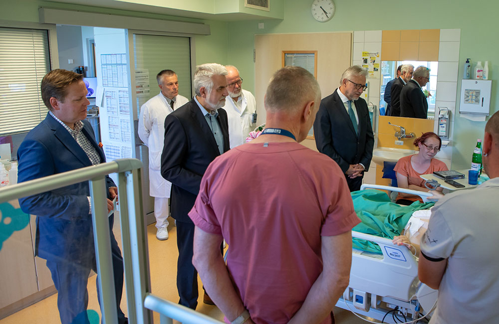 Besuch der Kinderintensivstation der Universitätsmedizin Magdeburg
